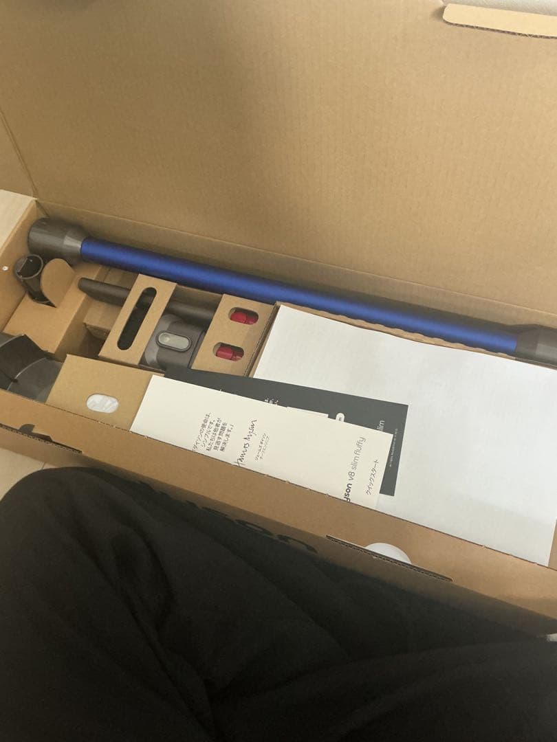 新品　Dyson v8 slim fluffy