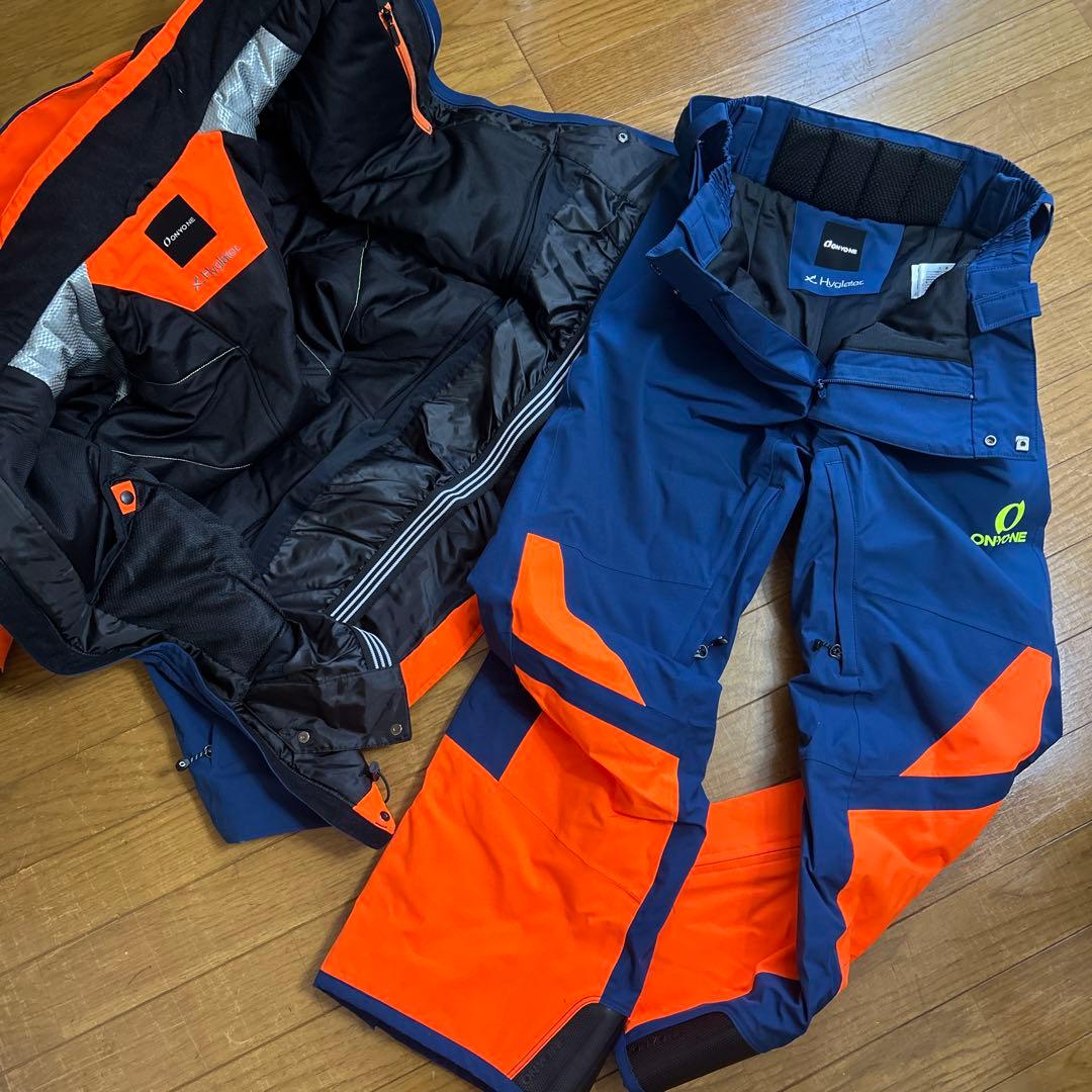 ONYONE スキーウェア24-25(2025) 上下Mサイズ