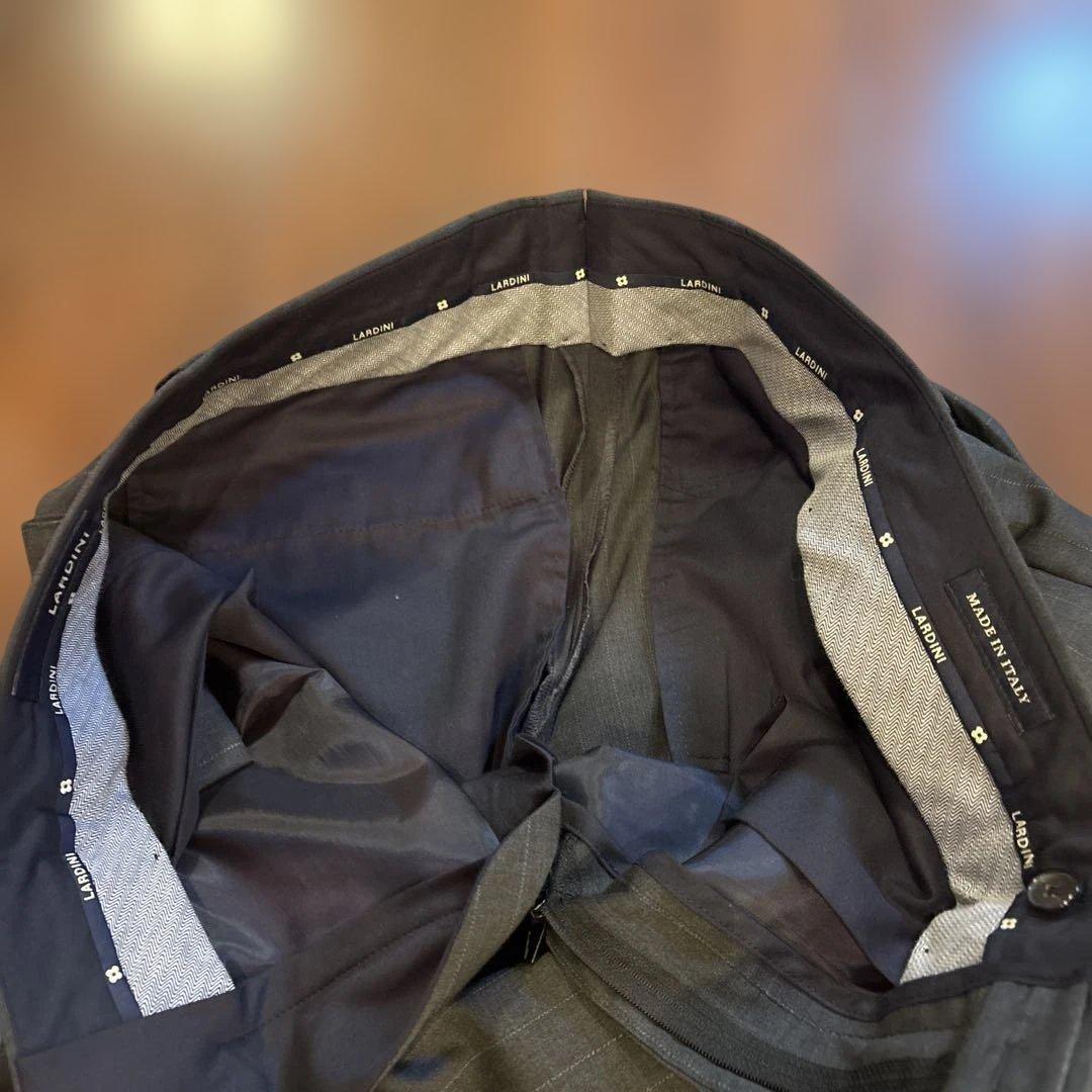 LARDINI ダブルブレストスーツ グレー ピンストライプ