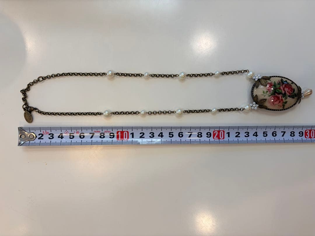 ミハエルネグリン ネックレス　薔薇の絵