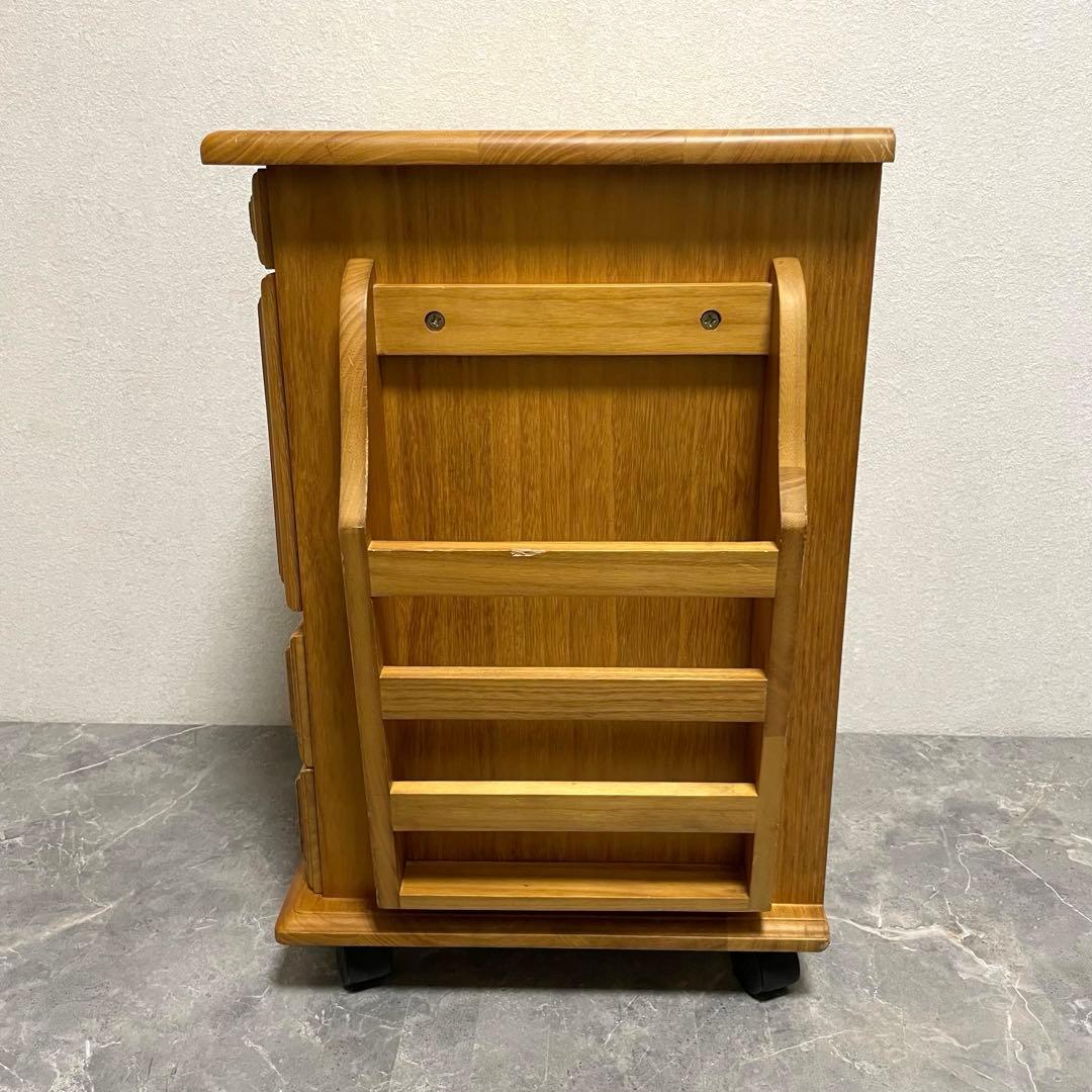 アンティーク　サイドテーブル　サイドチェスト　サイドキャビネット　飾り台