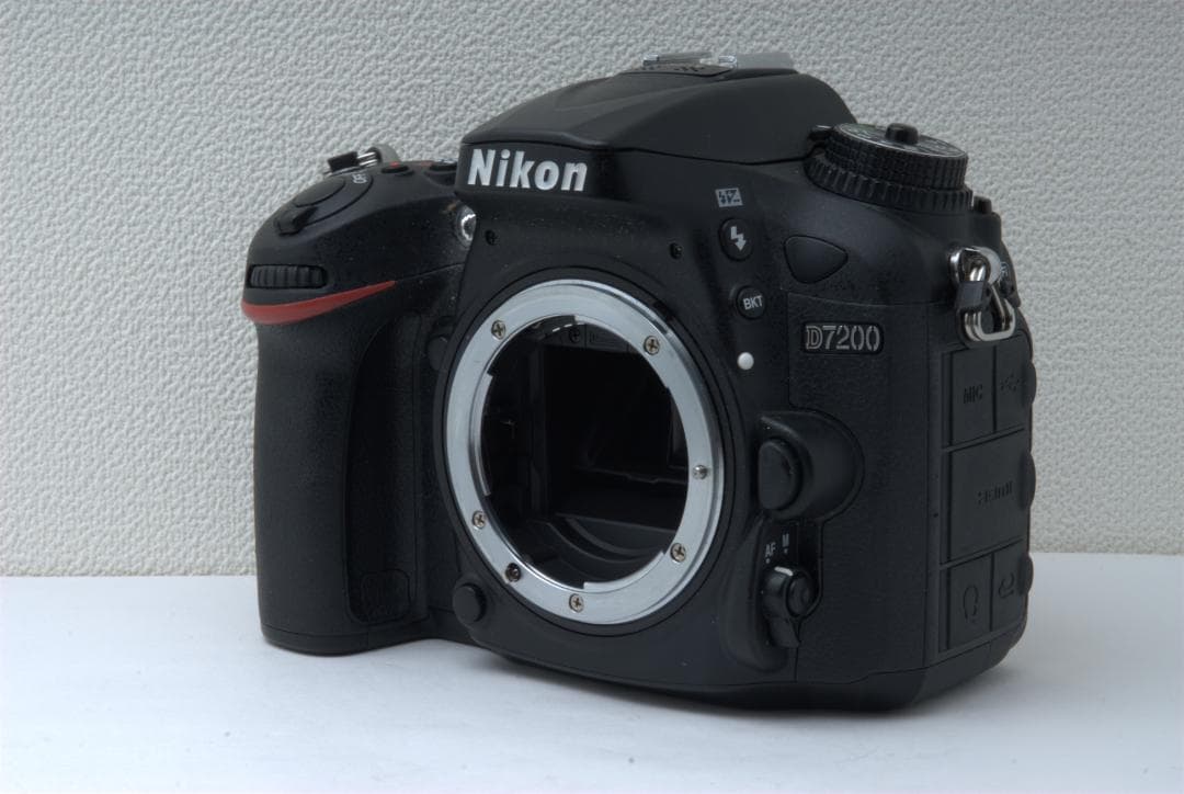 【 美品】Nikon ニコン D7200 Nikon DX 18-140mm