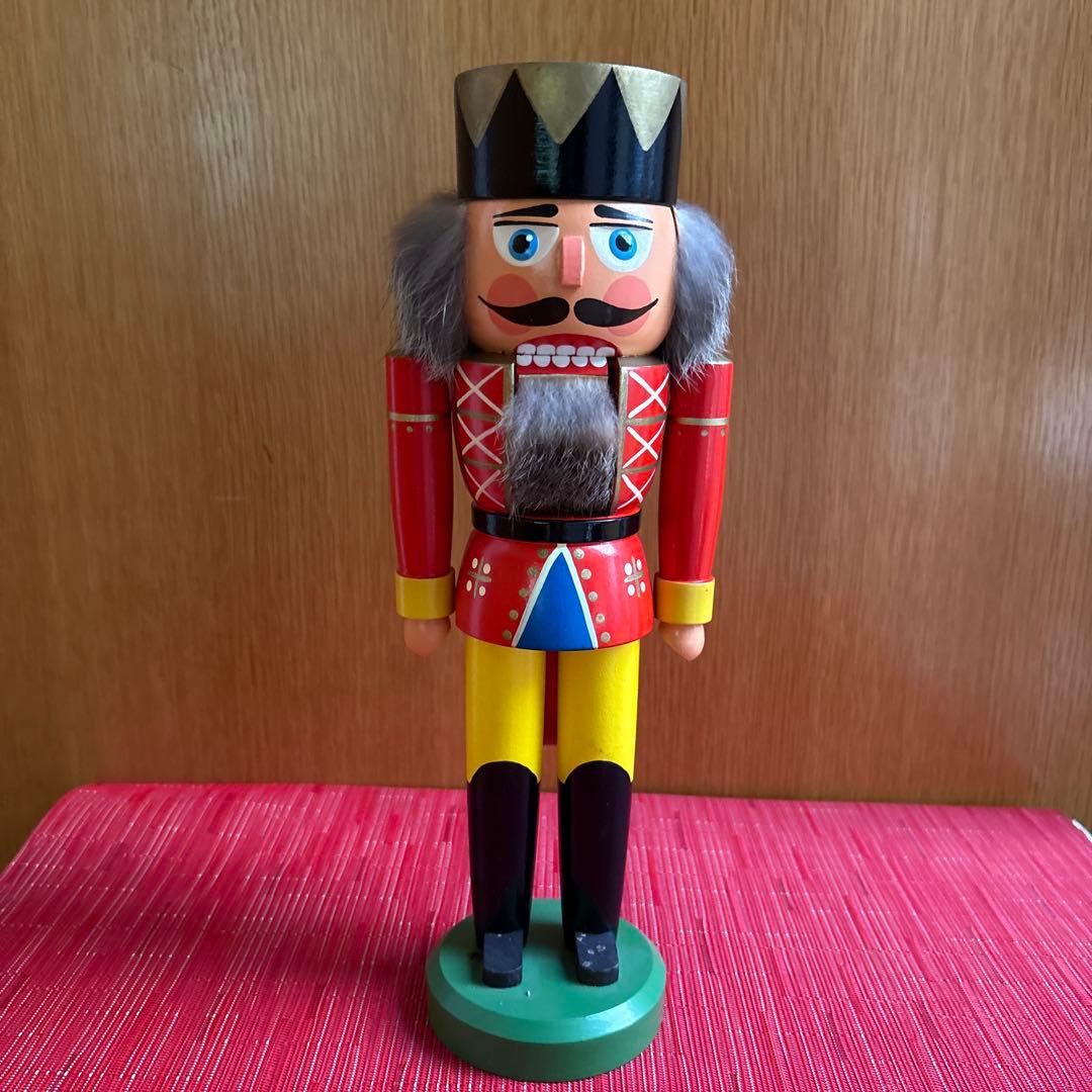 ドイツザイフェン　くるみ割り人形