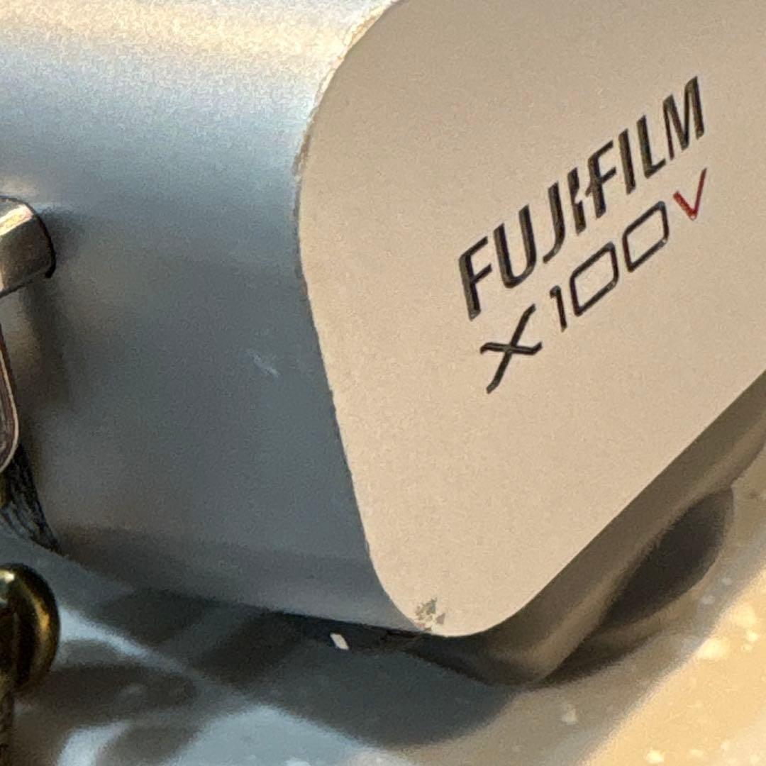 FUJIFILM x100v カメラ　デジカメ