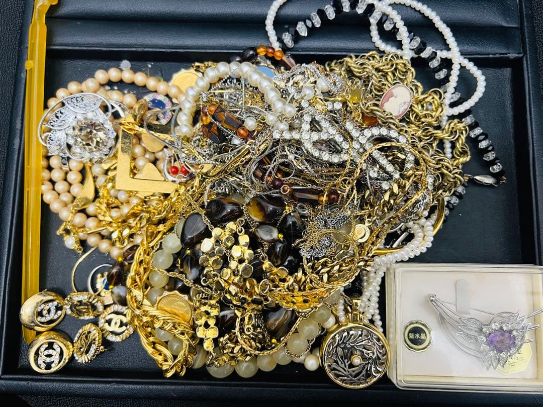 【生前整理　遺品整理】ネックレス　ブローチ　ピアス　アクセサリーおまとめ