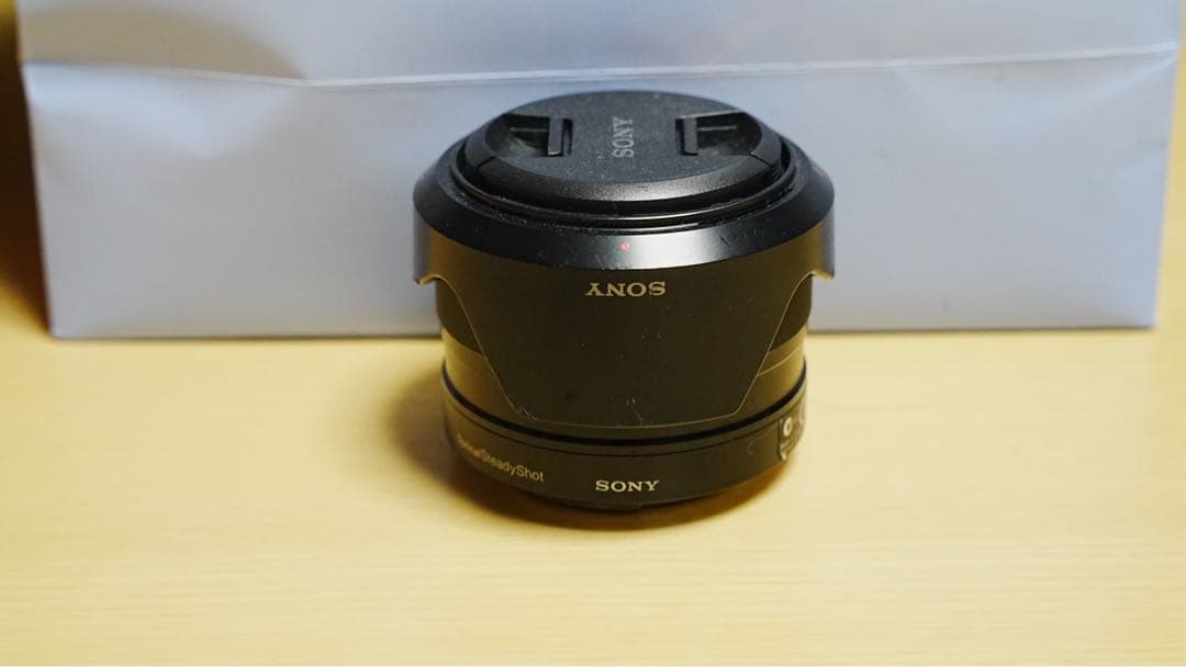 SONY E35mm F1.8 OSS レンズ