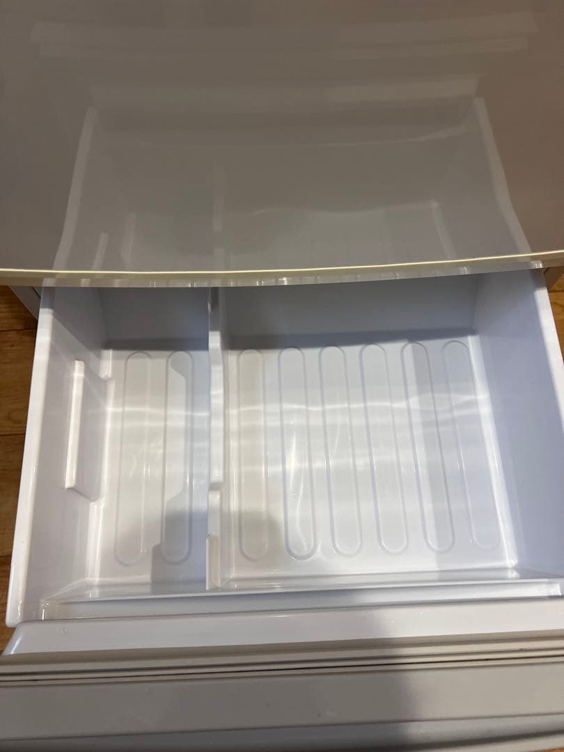 【年内売り切り】交渉可 SHARP 167L 冷凍冷蔵庫 SJ-17E5-KW