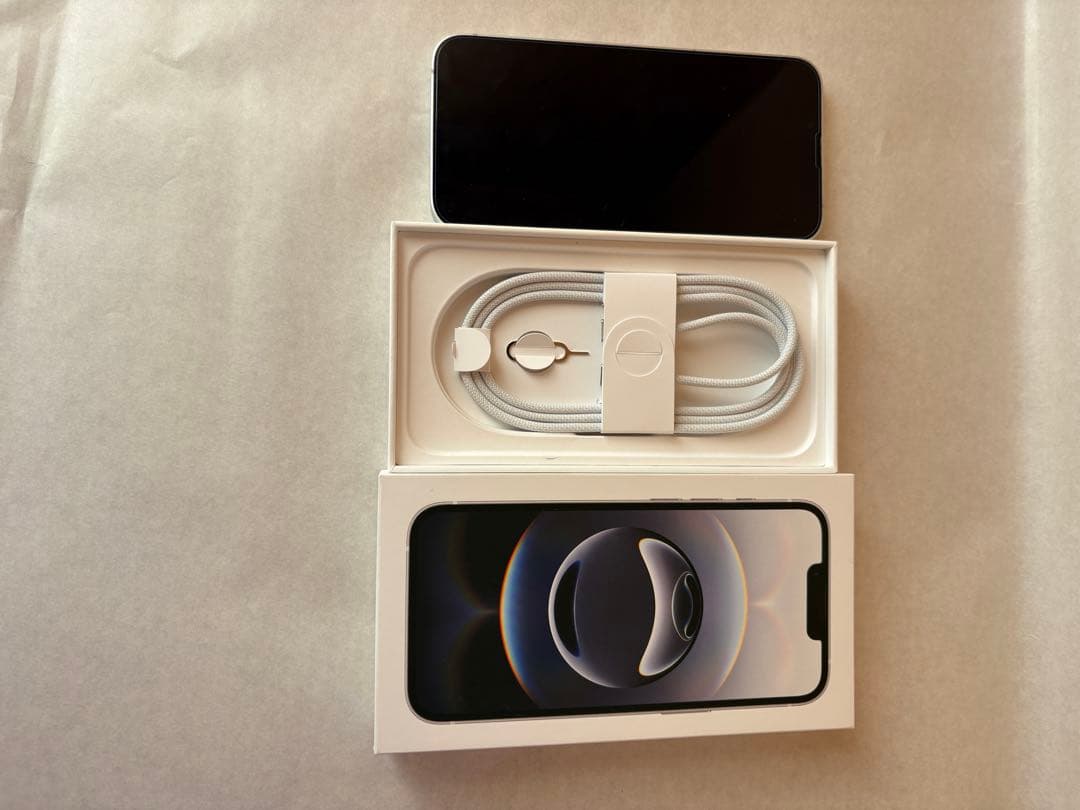 iPhone 16e ホワイト 本体 ケーブル 箱 オマケ付