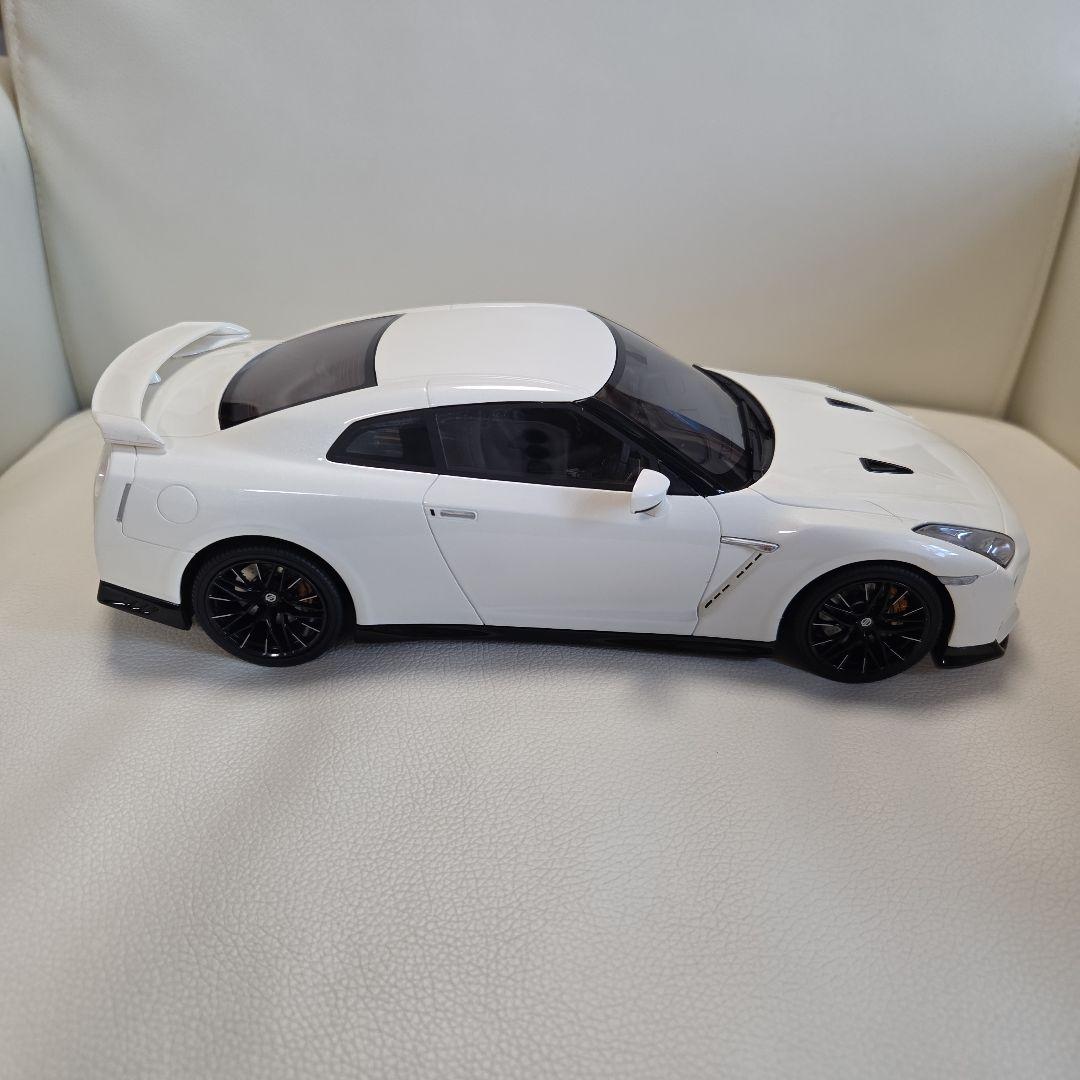 京商 日産 R35GT-R 1/18ミニカー