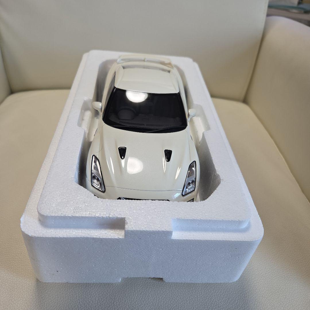 京商 日産 R35GT-R 1/18ミニカー