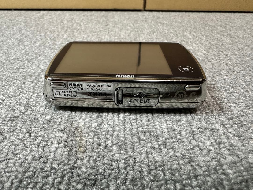 デジタルカメラ　NIKON COOLPIX S01 シルバー