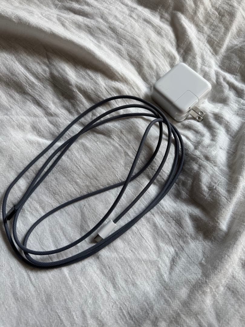 MacBook本体 Apple Macbook air M2