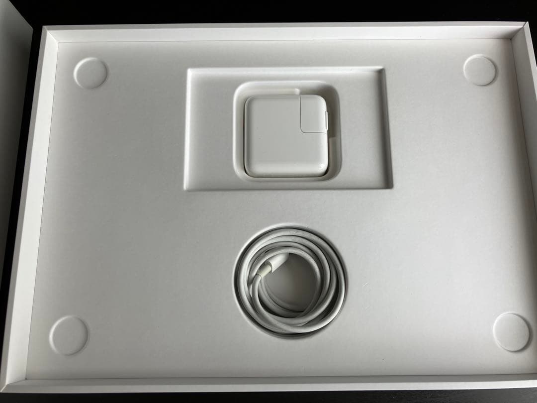 値下げ中/MacBook Air M1 メモリ16GB SSD1TB ［訳あり］