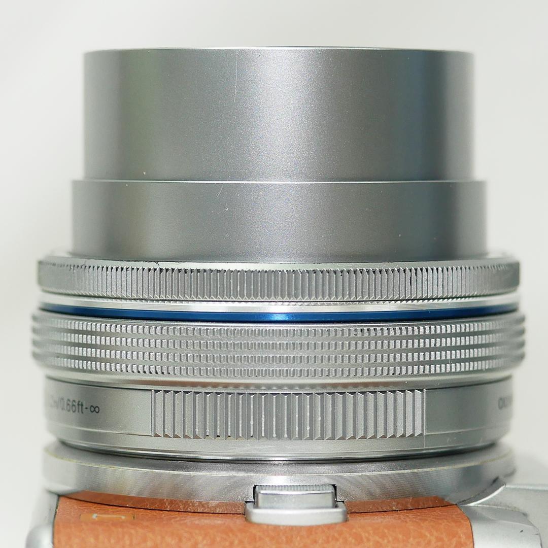 オリンパス 電動パンケーキレンズ M.ZUIKO 14-42mm シルバー