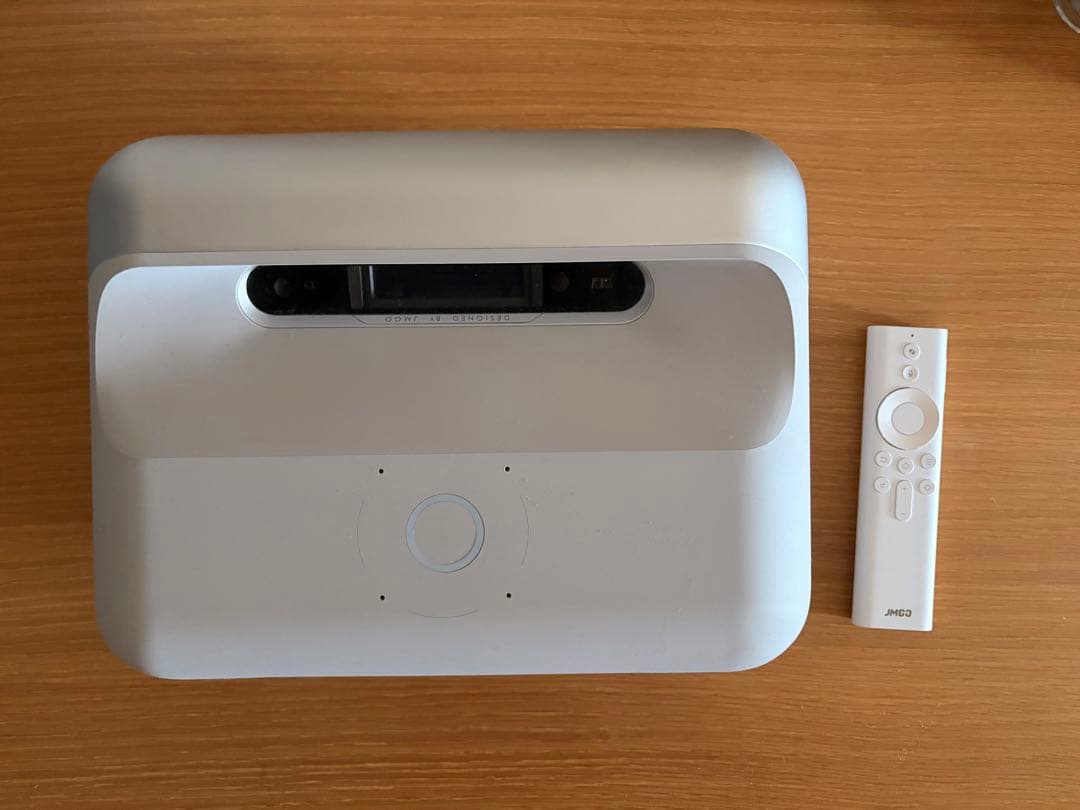 JMGO O1 超単焦点プロジェクター 本体