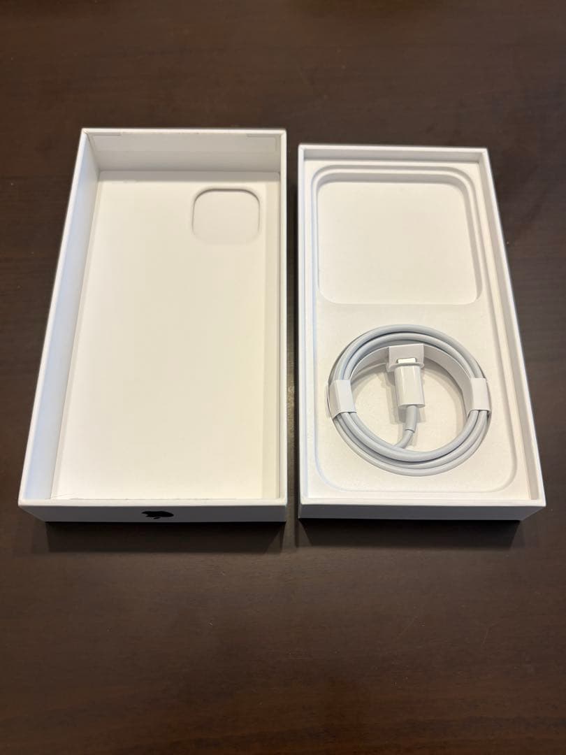 iPhone 13 512G ブルー 本体(新品ケーブル付)