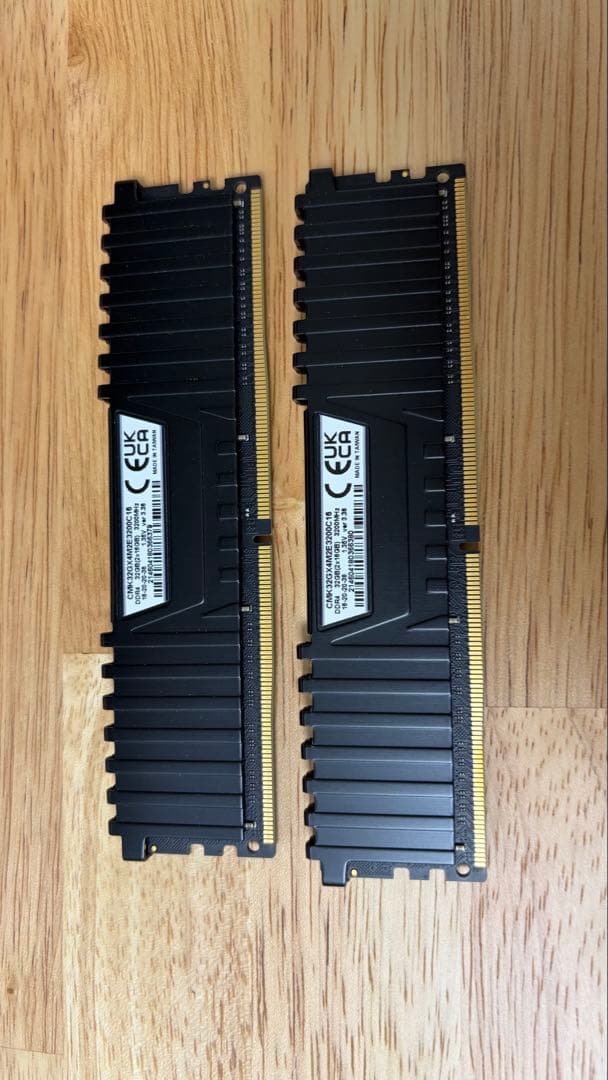 メモリー Corsair VengeanceLPX DDR4 3200MHz 16GBx2