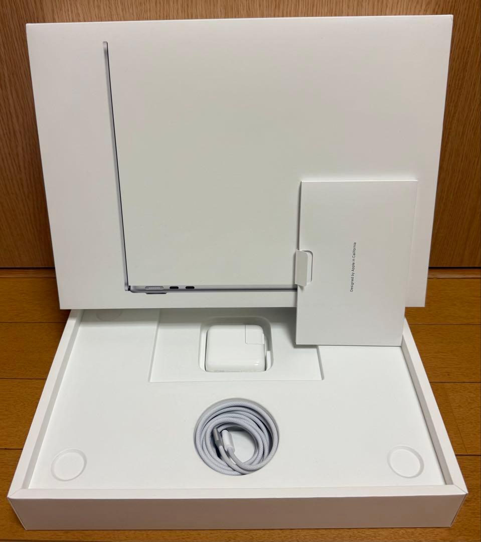 半使用近いMacbook Air M2-16-256-Office付き