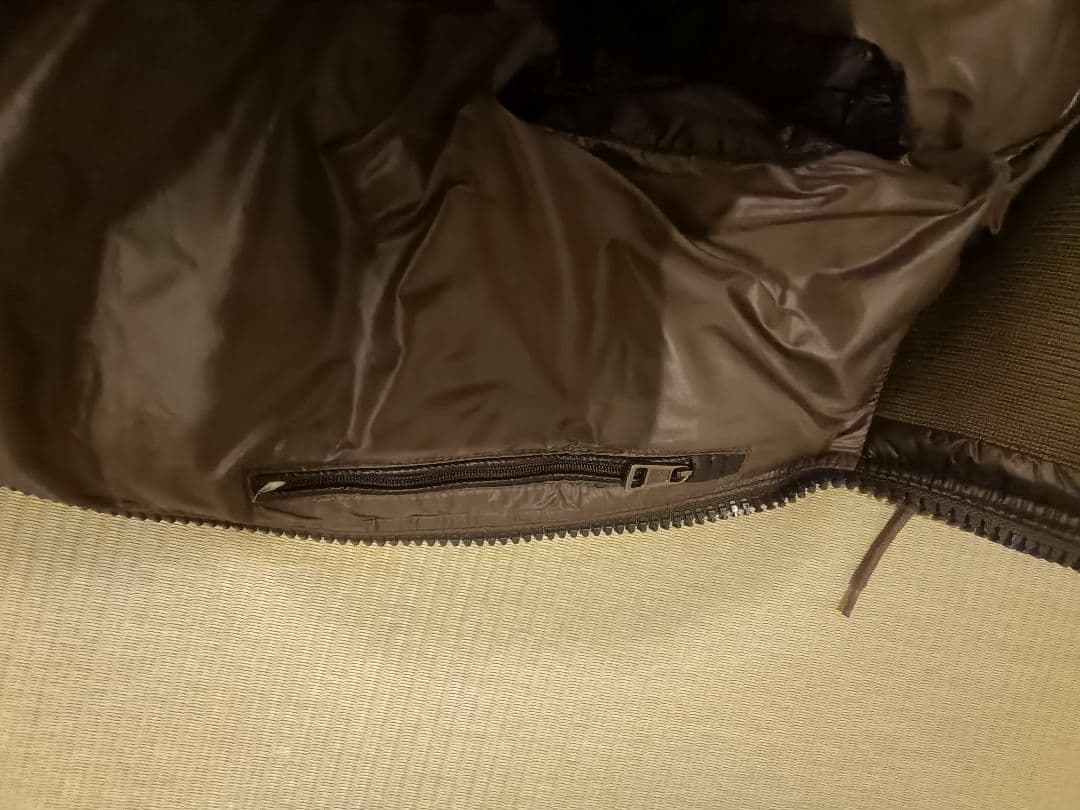 正規品　モンクレール　ダウンベスト