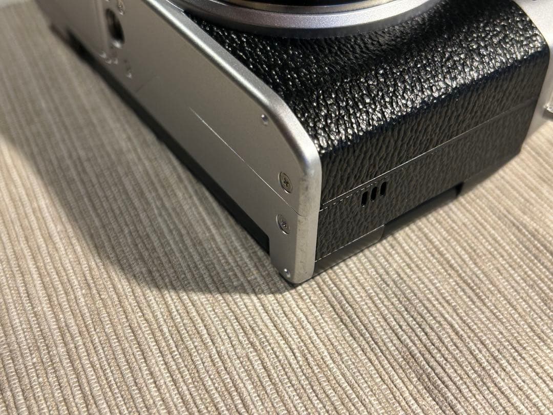 FUJIFILM XM5 シルバー本体のみ　箱無し