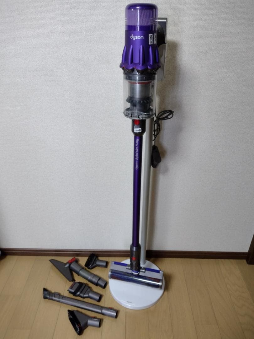 ダイソン★digital slim★SV18★バッテリ新品大差なし★スタンド付2