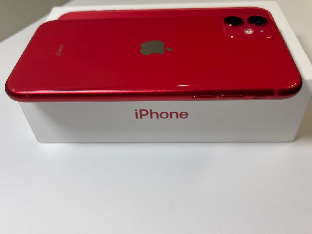 iPhone 11 レッド 128GB Sim Free!