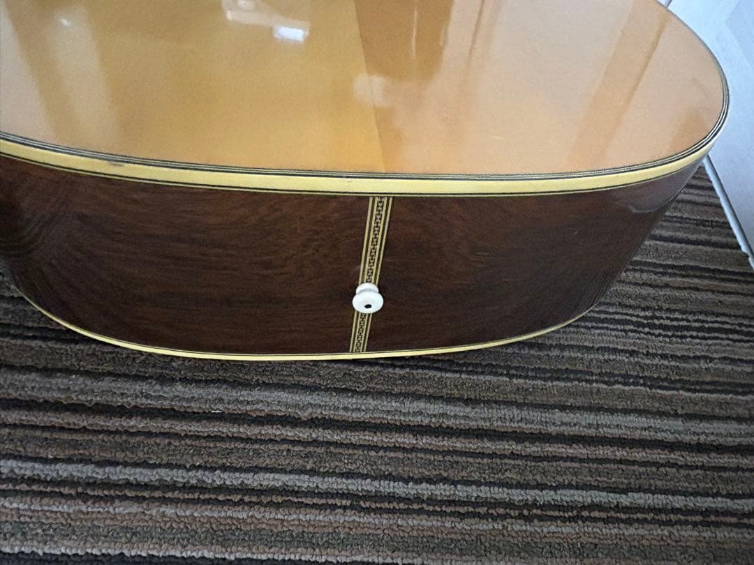 Yamaha FG-401アコースティックギター ハードケース付