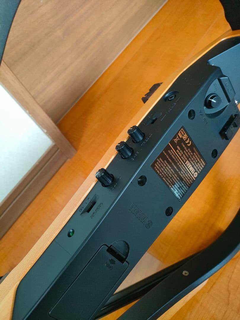 美品サイレントギターYAMAHA SLG100N 純正ケースACアダプタ付き