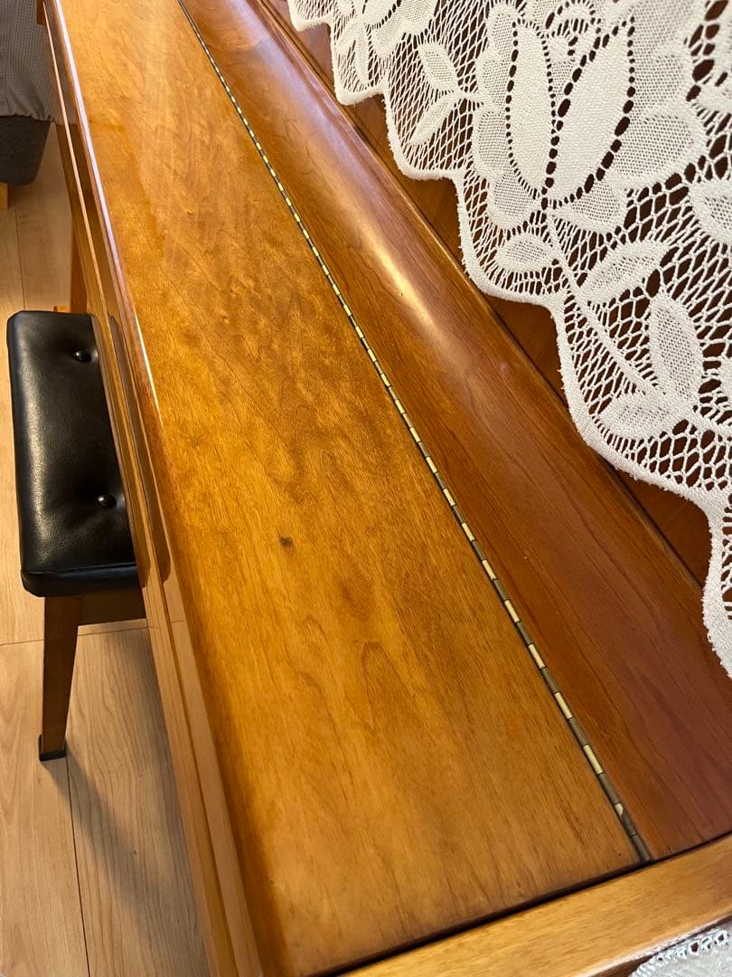 Niemeyer アップライトピアノ(カバー・椅子付き)