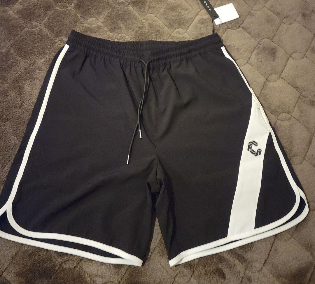 新品未使用タグ付き　CRONOS ブラックショートパンツ Lサイズ