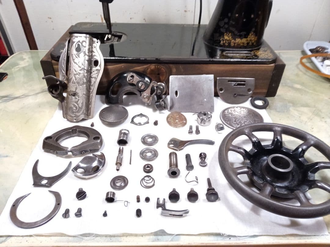 最終価格　お値打ち品　シンガー　スフインクス　縫うためのアンティークミシン