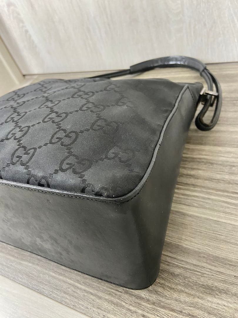 GUCCI トートバッグ GG柄　ナイロン　ブラック　手持ち　レザー