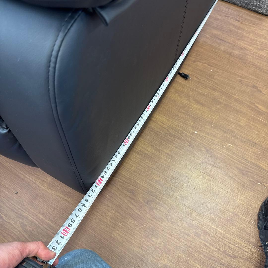 美品　電動リクライニング　合皮　ゆったり一人がけ　レザー　送料無料