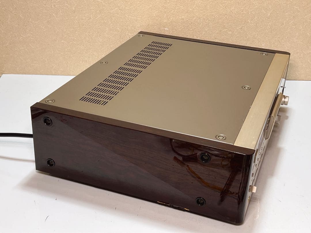 Sony DTC-2000ES デジタル オーディオ テープ (DAT) デッキ