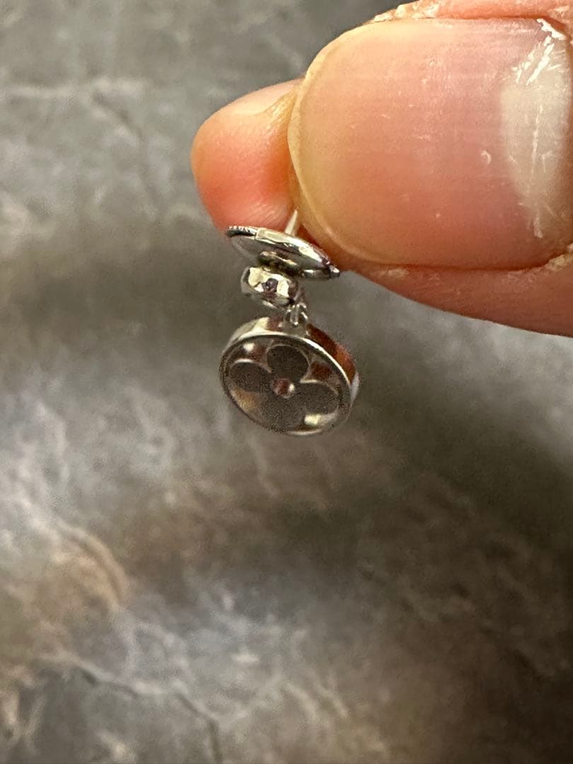 え*る様 【美品・正規品】ルイヴィトン ピアス モノグラム・イディール（ホワイト