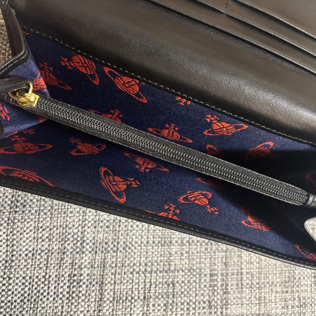 新品未使用⭐︎ヴィヴィアンウエストウッド長財布グレージュ型押しオーブ金具フラワー柄