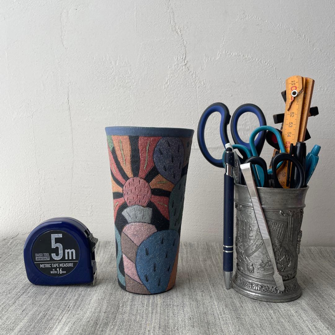 作家　陶芸家　志村観行　タンブラー　ビアカップ　背の高いコップ　手描き　手彫り