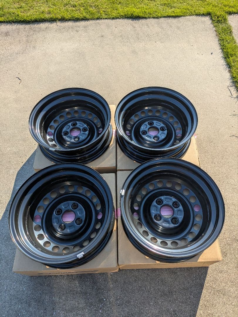 ダイハツ　キャンバス　14インチスチールホイール4個