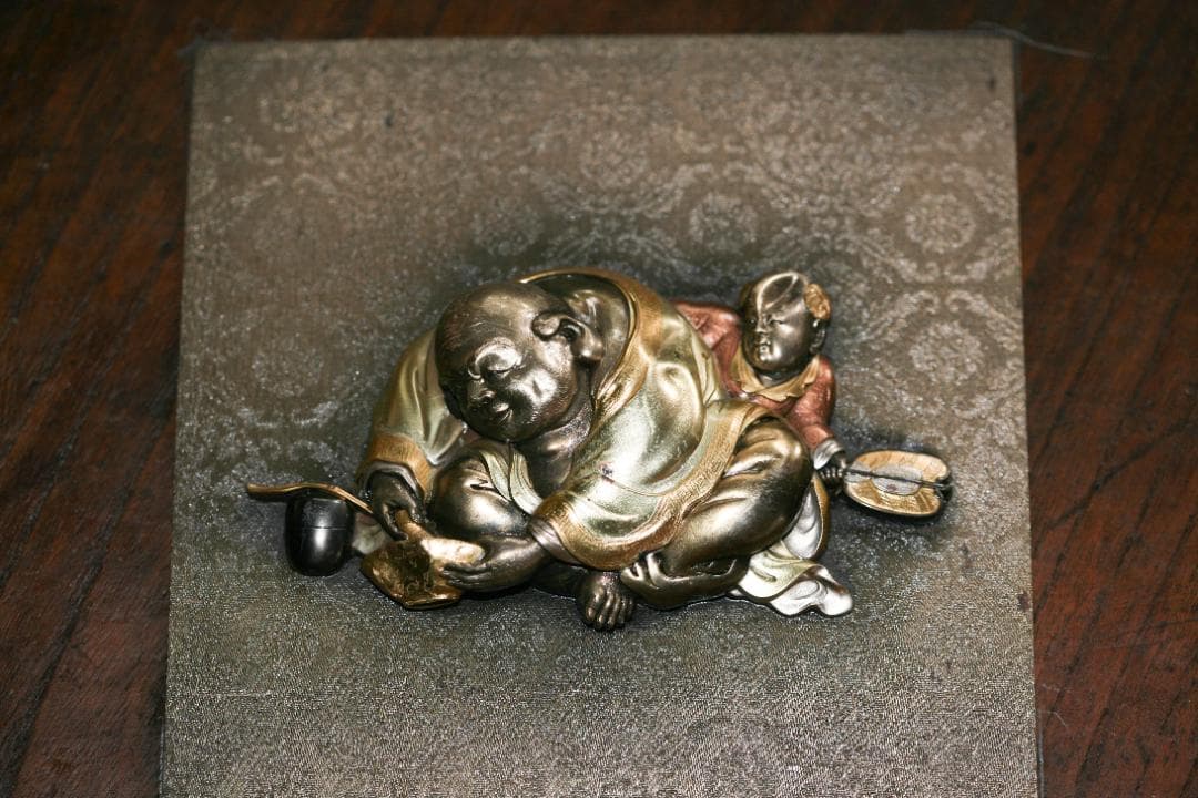 [夢工房】高岡雕刻家內島一平(青保)製金銀象鑲六福神金工壁掛???