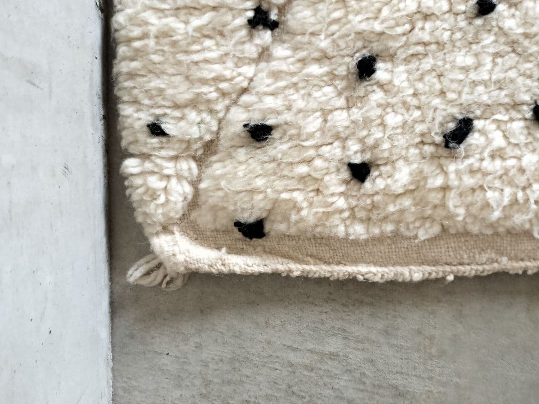 新品/人気/アイボリーベース黒ドット平織りダイヤ柄ベニワレン　No.572