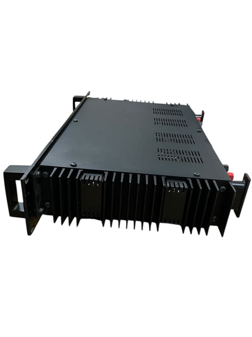 ステレオ パワーアンプ YAMAHA P2050 PROFESSIONAL