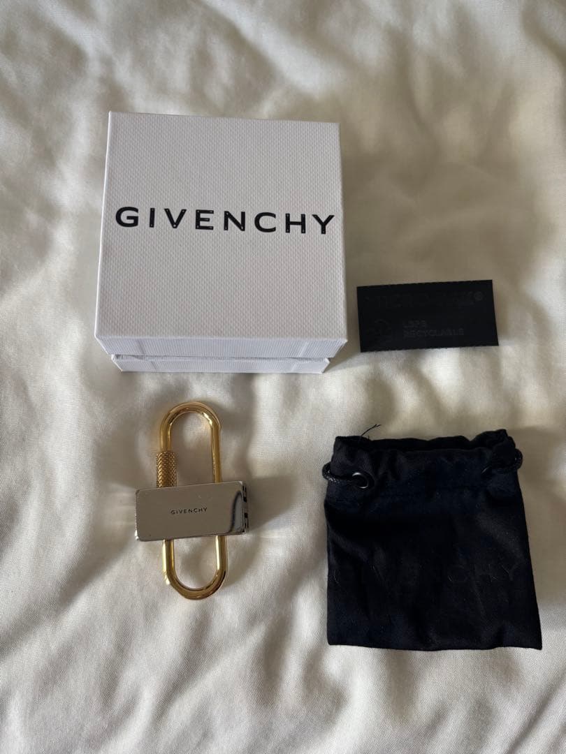 GIVENCHY キーホルダー
