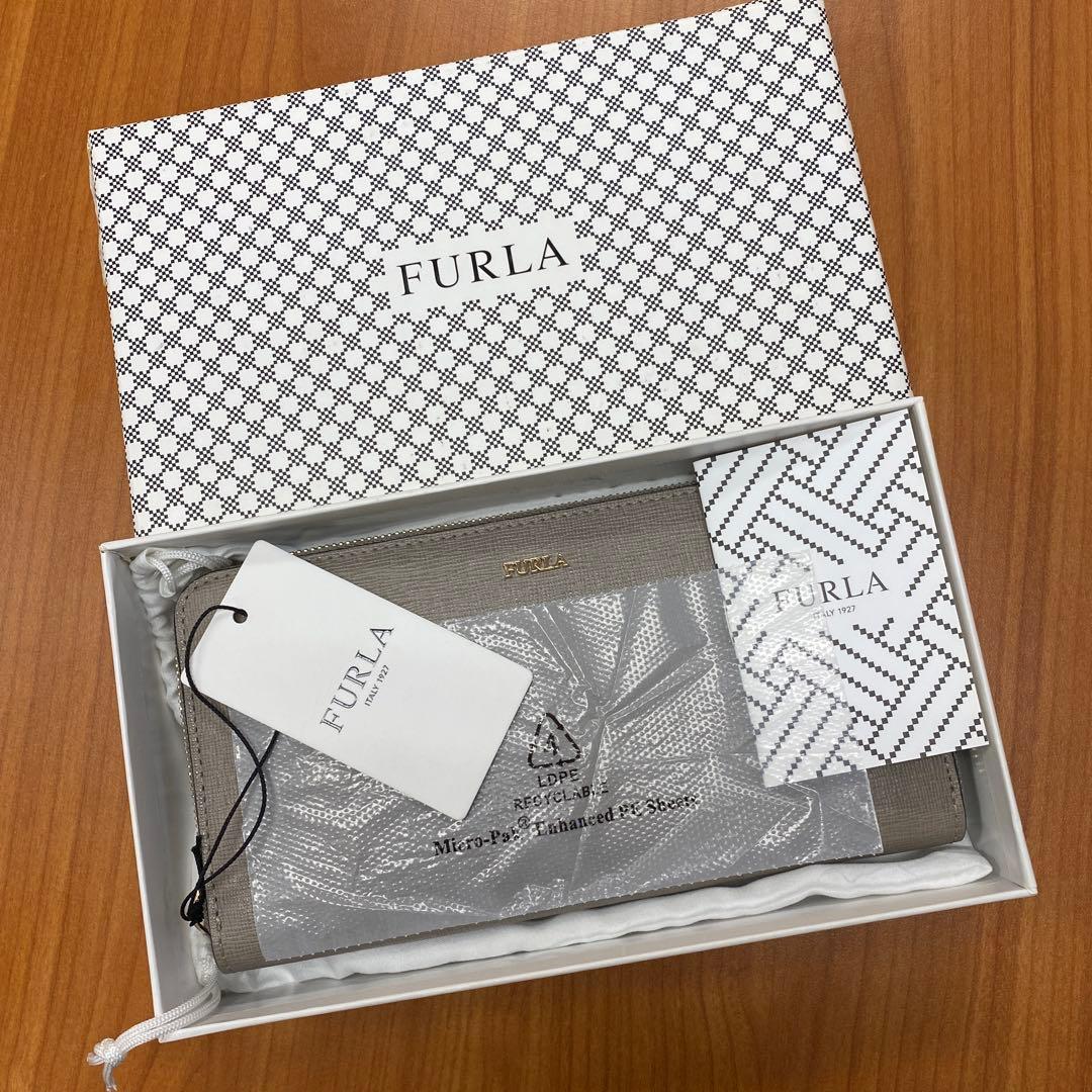 新品未使用品　フルラ　FURLA 長財布　カラーグレイッシュ