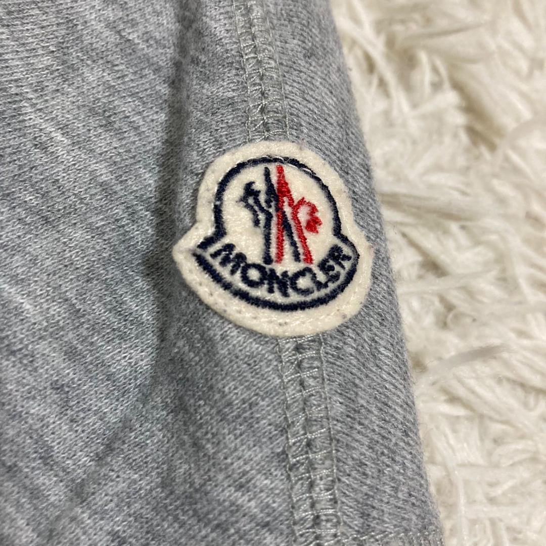 14718✨モンクレール ロゴワッペン フード付きジップパーカー グレー XS