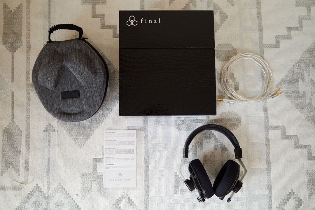 Final D8000 + C093シルバーコートケーブル + キャリーケース