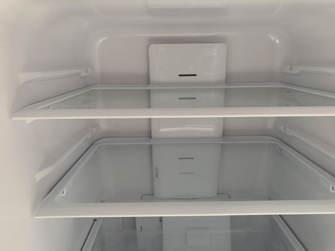 日立　3ドア冷蔵庫　265L シルバー　福岡市内配達無料　r-27rv