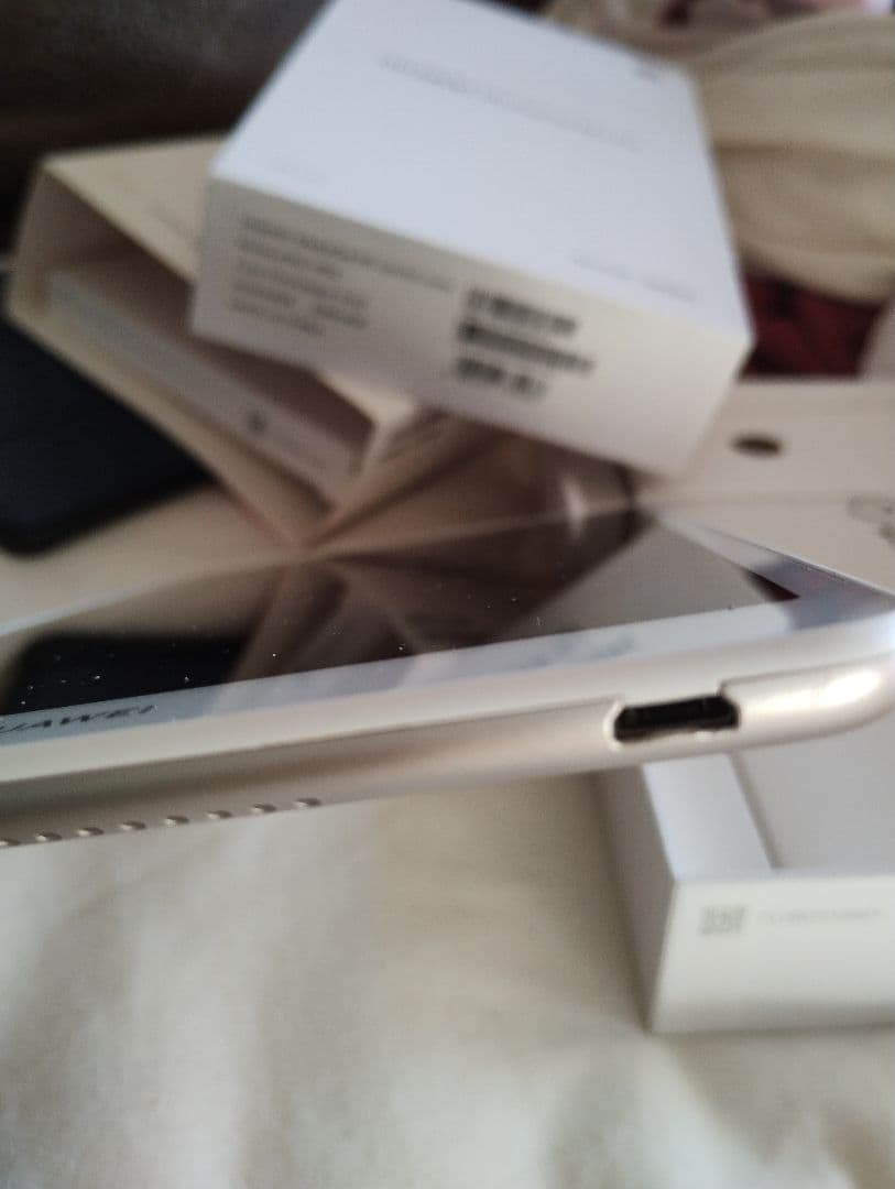 MediaPad M5 lite 8インチ マイクロSDカード32GB ケース付