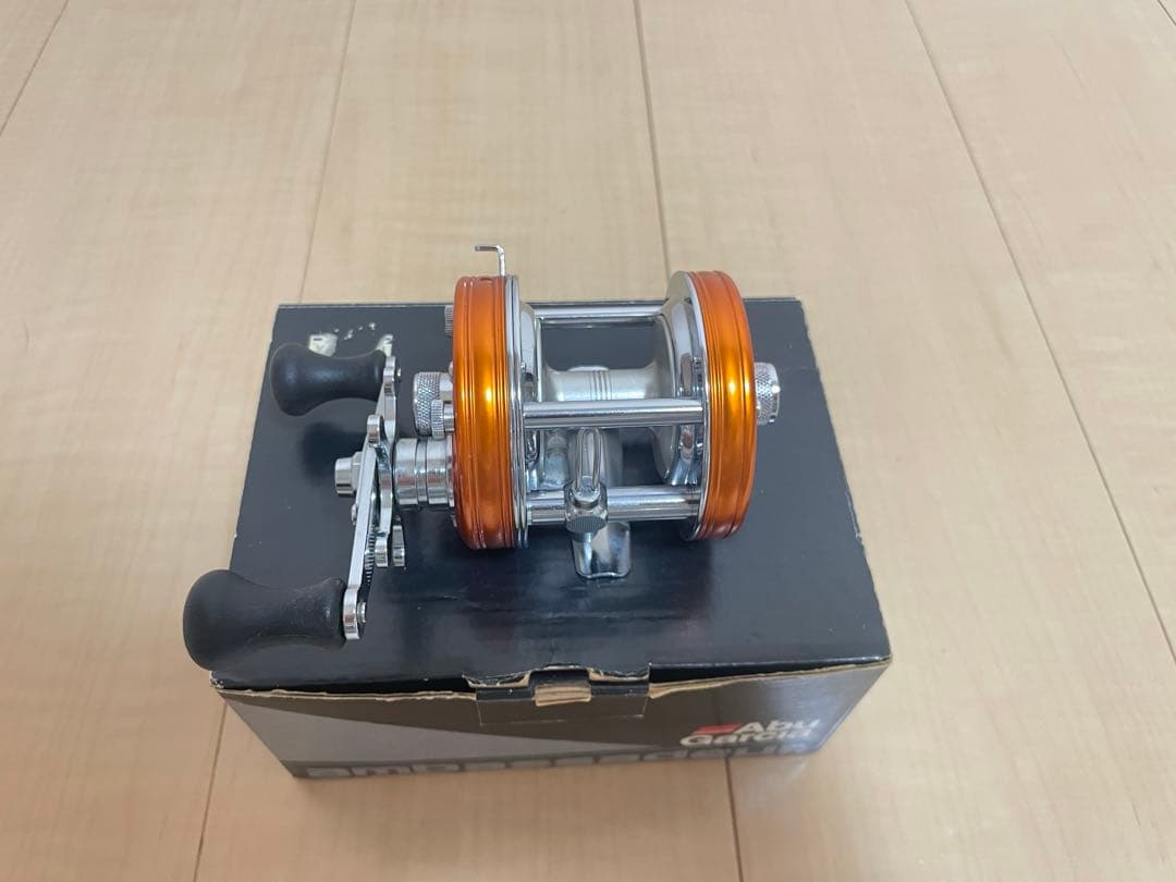 アブガルシア　アンバサダー　5500c サンセットオレンジ