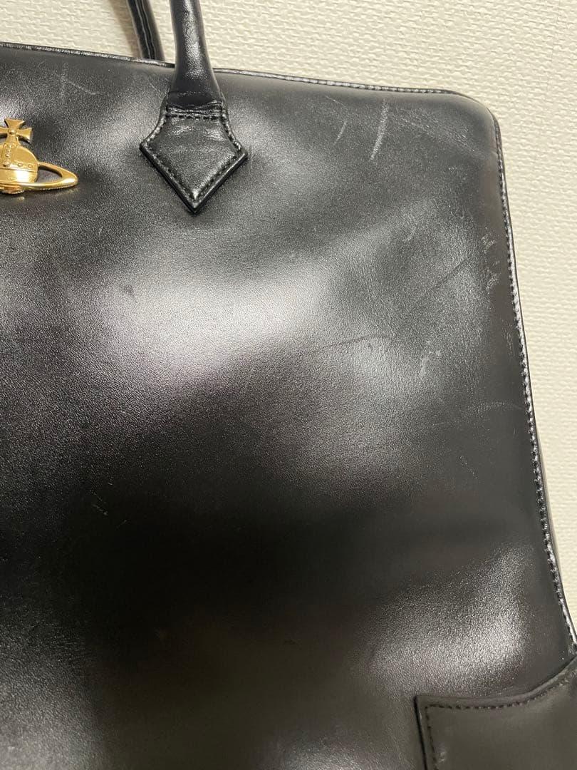 チャーム付き！ ヴィヴィアンウエストウッド　牛革　ビジネスバッグ