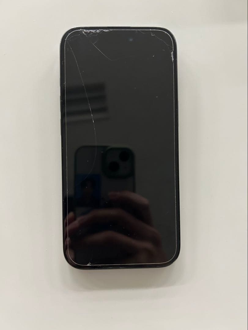 【美品】Apple iPhone 15ブラック 本体 Appleストアで購入